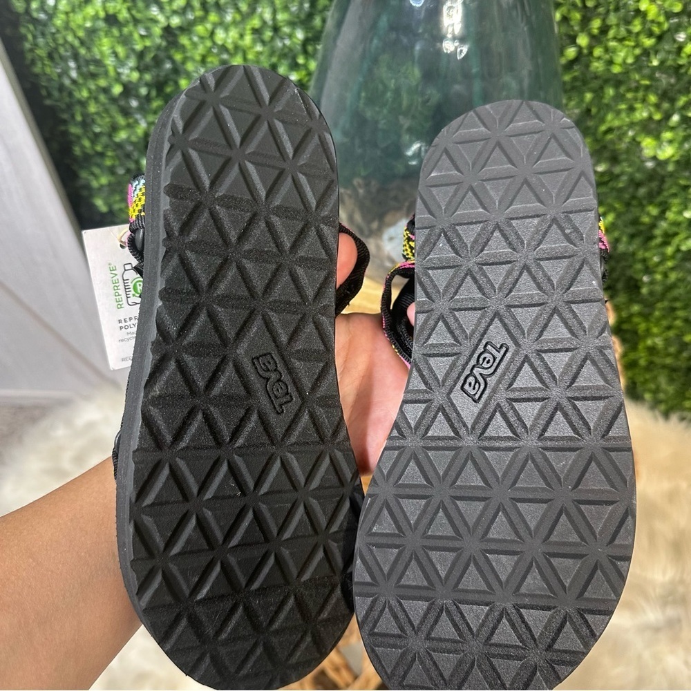 Teva nwt - Picture 12 of 13